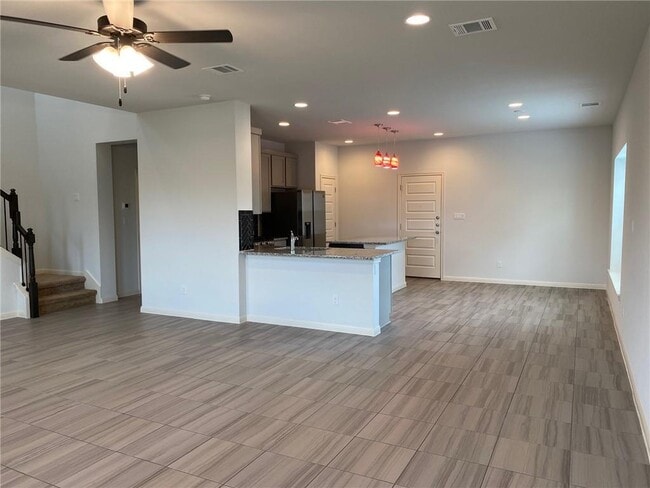 Building Photo - 8301 Daisy Cutter Crossing