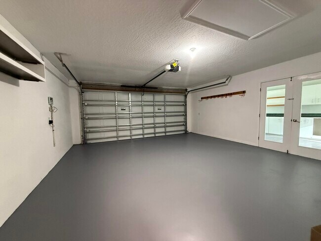 Building Photo - 3786 Sierra Dr