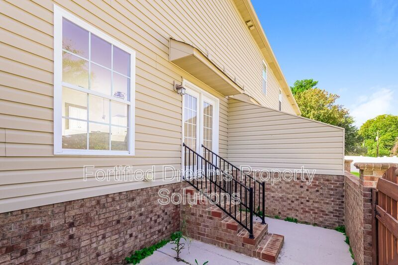 Building Photo - 307 Skiles Hts