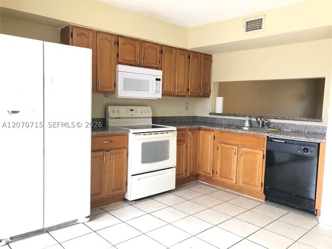 Building Photo - 14902 SW 82nd St