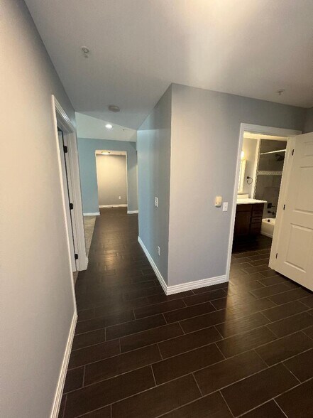 Building Photo - 12924 Ironstone Way