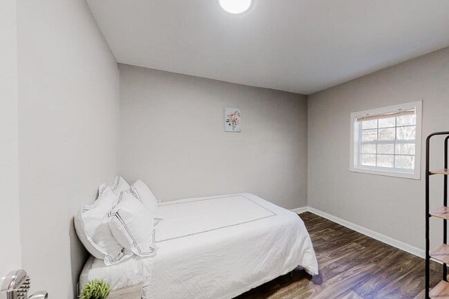 Building Photo - The Castile | Morrow Home living made easy—just a 3-minute drive to Mt Zion Blvd & E Meyer Dr tra...