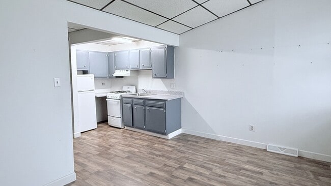 Building Photo - 327 Brinton Ave