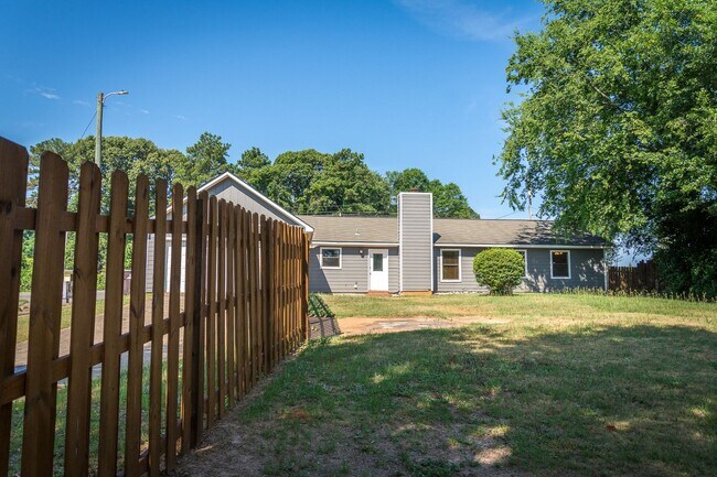 Building Photo - 10900 Co Rd 1