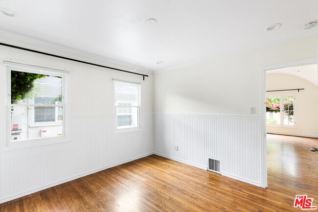 Building Photo - 2127 Benecia Ave