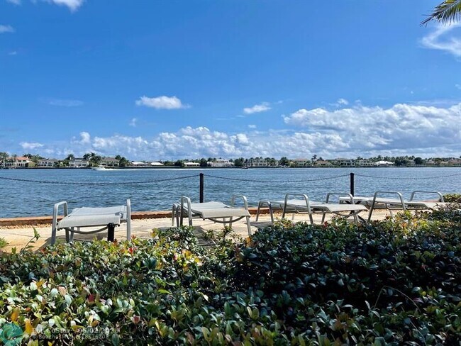 Building Photo - 120 Yacht Club Way