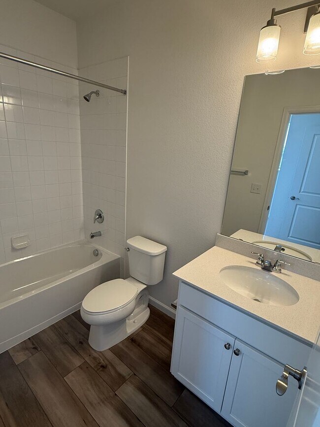Building Photo - BRAND NEW 3 bedroom townhome in Castle Pines!