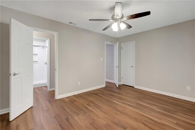 Building Photo - 105 Belle Dr