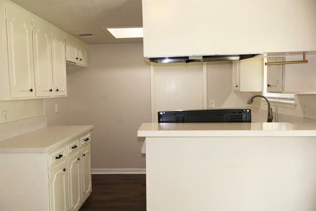 Building Photo - 7731 Melanie St