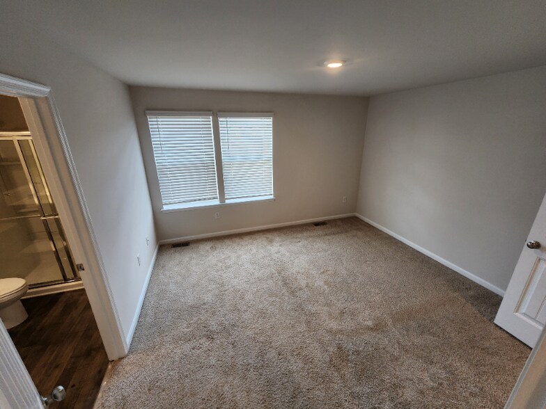 Building Photo - 41 Capricorn