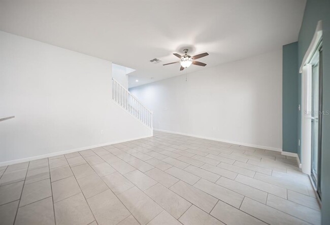 Building Photo - 900 Lakefront Village Dr