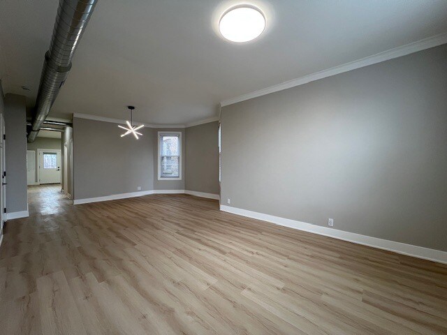 Building Photo - 3640 W Fullerton Ave