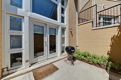 Building Photo - 602 Kentucky Ave SE