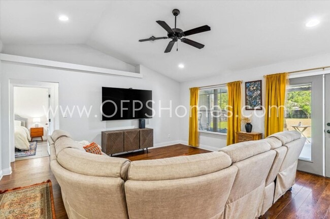 Building Photo - 8170 Tavira St