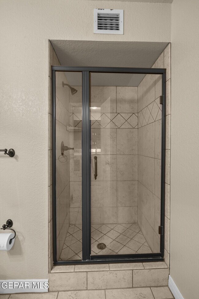 Building Photo - 6052 Bandolero Dr