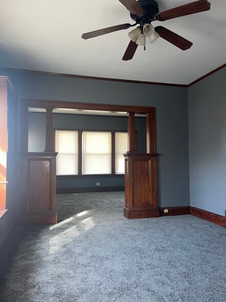 Building Photo - 10016 Anderson Ave