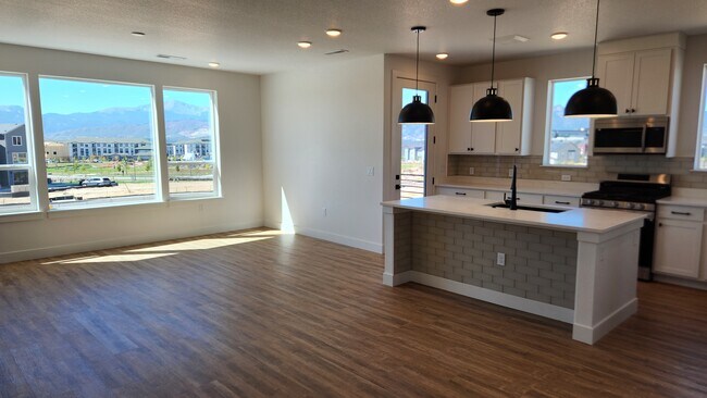 Building Photo - 10745 Lewanee Pt