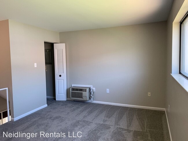 Building Photo - 401-479 Garden Dr