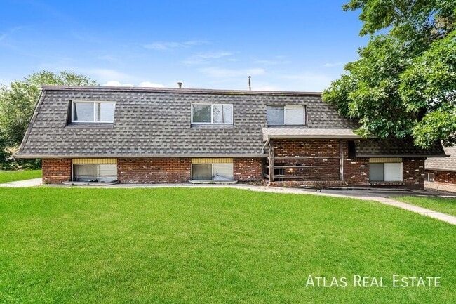 Building Photo - 9401 W 65th Ave