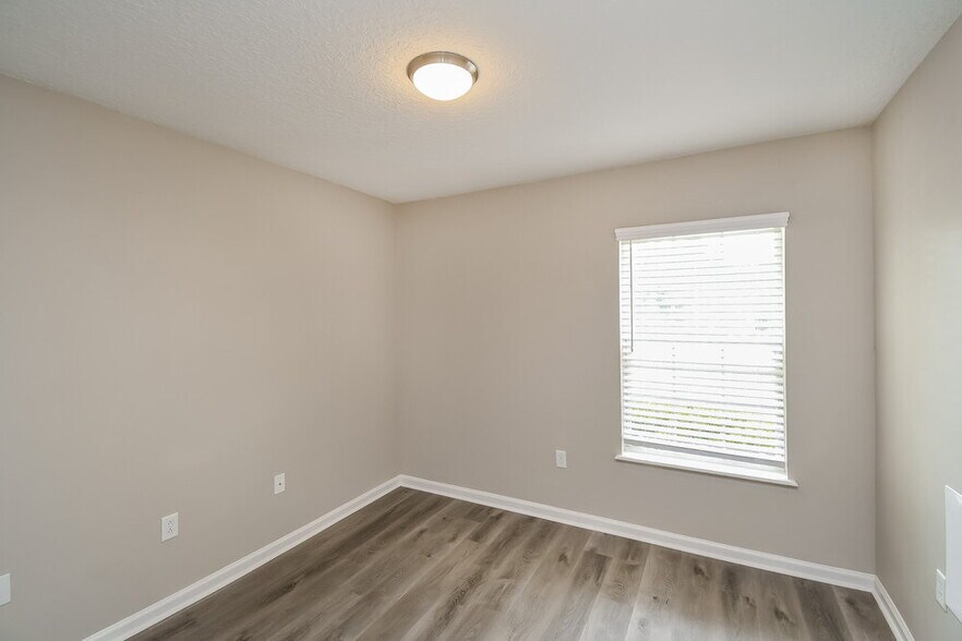 Building Photo - 11504 Bonnie Lakes Ct