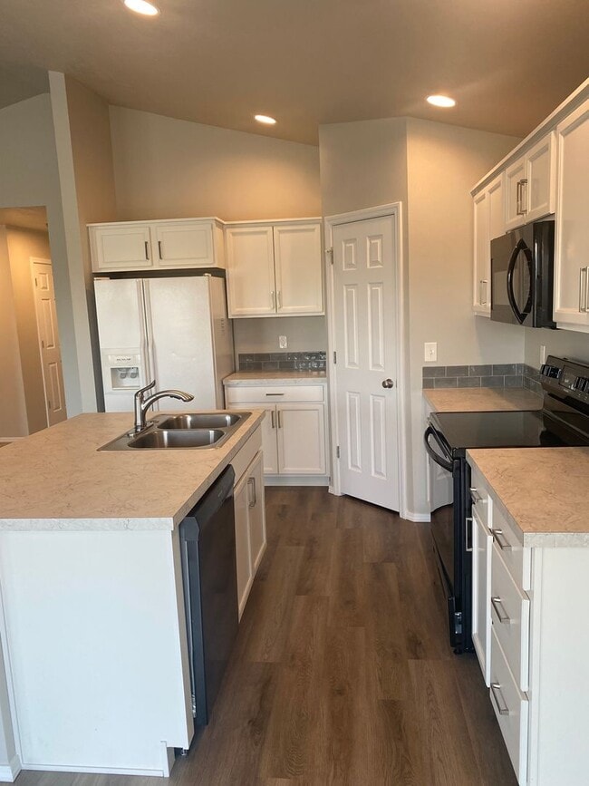 Building Photo - 5214 Clearfield Ct