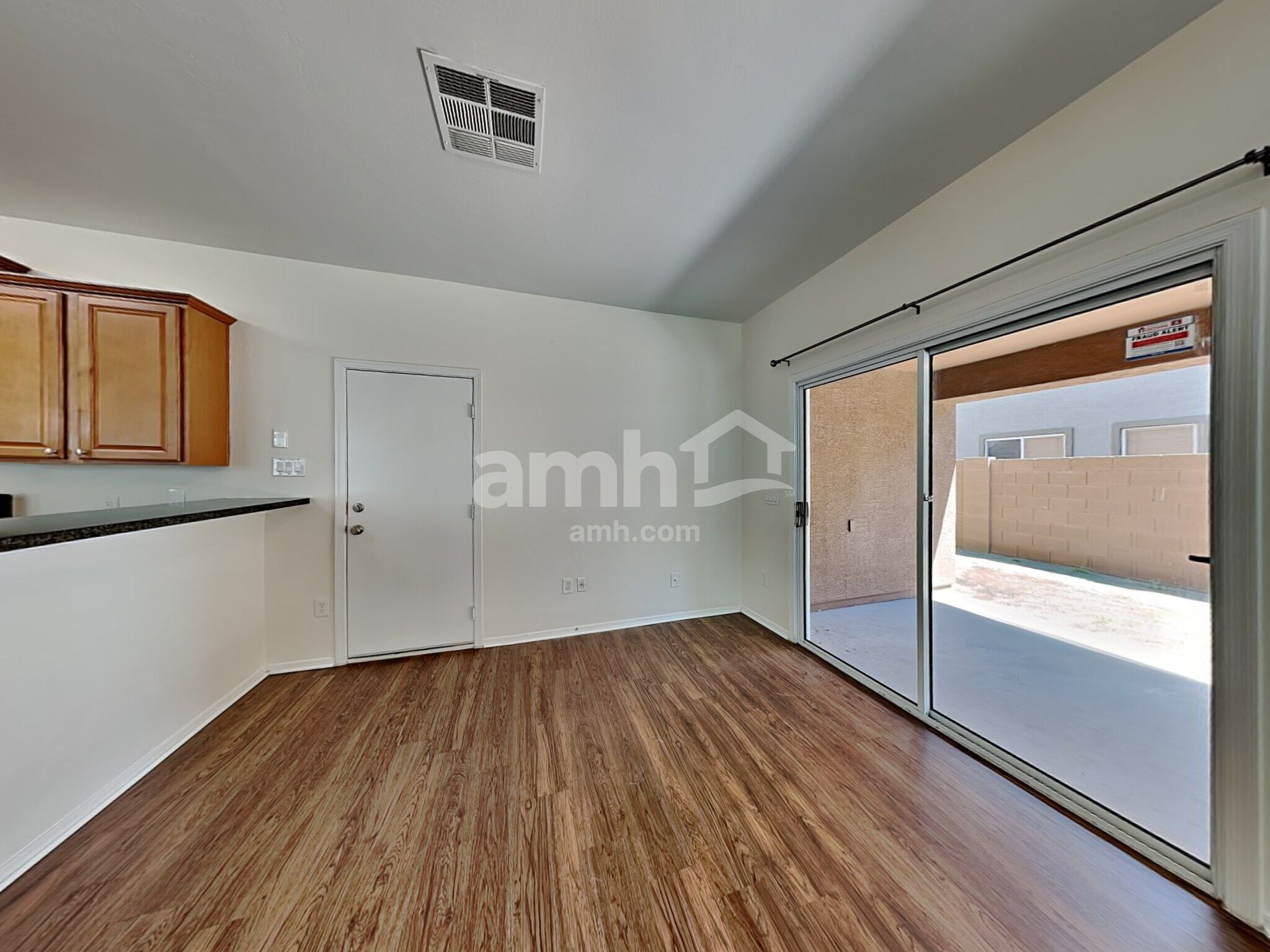 Building Photo - 3005 W Ferruccio Pl