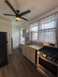 Building Photo - 162-164 Jacob St
