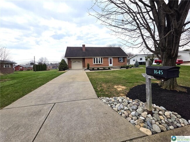 Building Photo - 1645 Mark Twain Cir