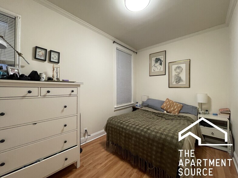 Building Photo - 3052 W George St