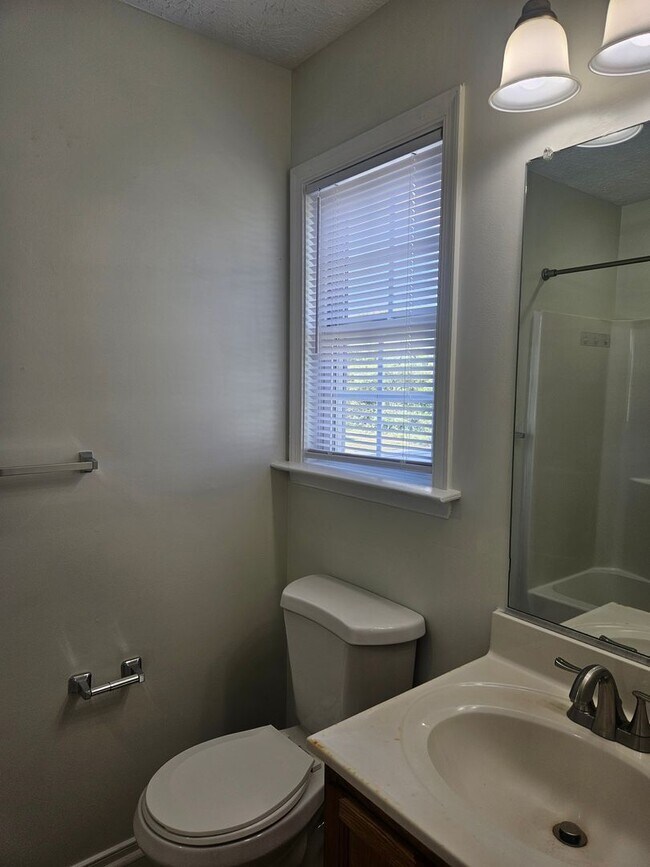 Building Photo - 2524 National St