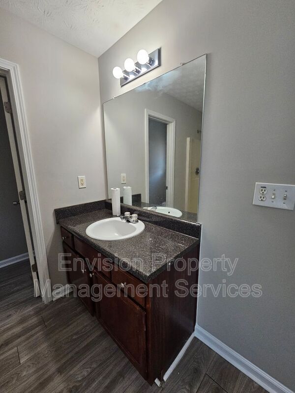 Building Photo - 1556 Arbor Pl Dr