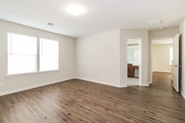 Building Photo - 16610 Cheshire Grove Ln
