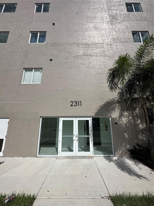 Building Photo - 2311 NW 22nd Ave