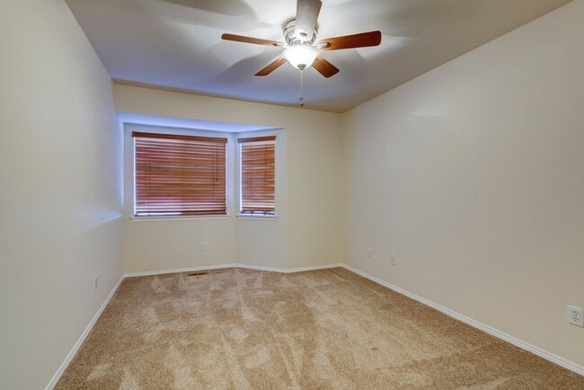 Building Photo - 3 bed 2.5 bath Home in Cherry Hill