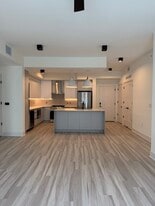 Building Photo - 2375 NE 186th St