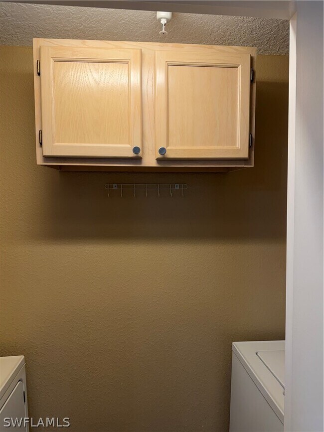 Building Photo - 11520 Villa Grand