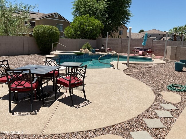 Building Photo - 14335 W Country Gables Dr