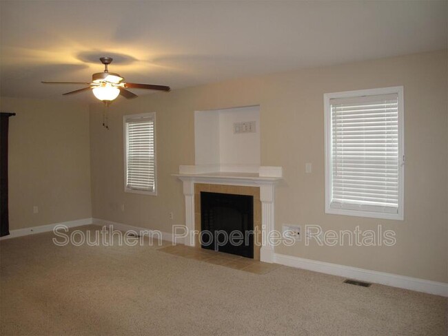 Building Photo - 39 Tory Ct