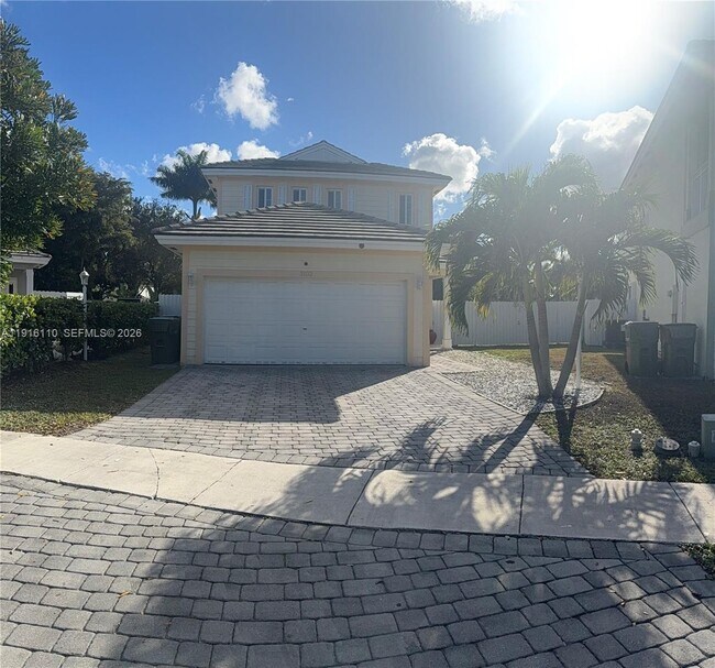 Building Photo - 3102 NE 3rd Dr