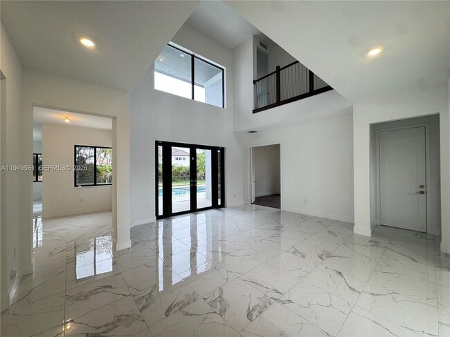 Building Photo - 19749 NE 16th Pl