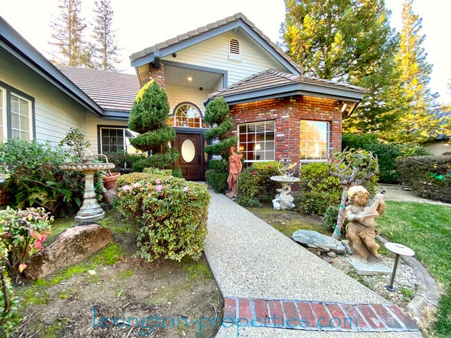 Building Photo - 149 Cascade Falls Dr