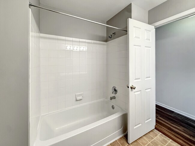 Building Photo - 3078 Falling Waters Ln