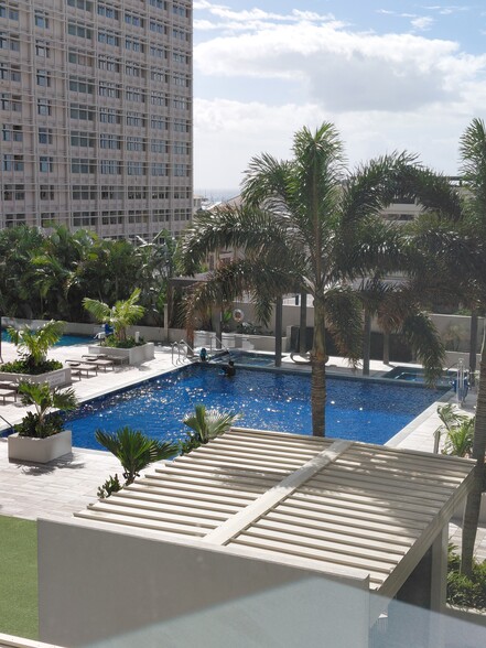 Building Photo - 1388 Kapiolani Blvd