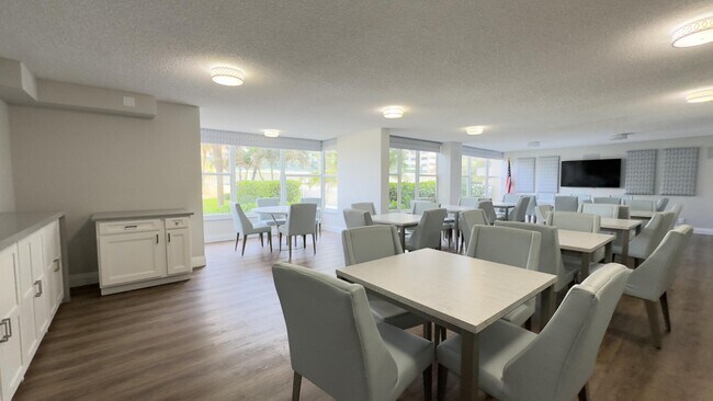 Building Photo - 5200 N Ocean Blvd