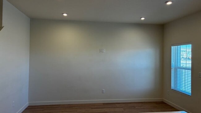 Building Photo - 4365 E Longleaf Ln