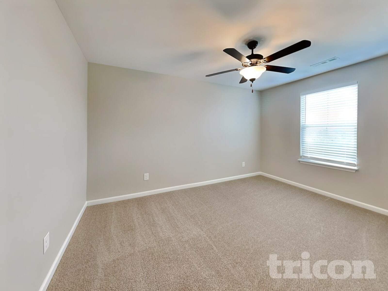 Building Photo - 1050 Paddock Park Cir