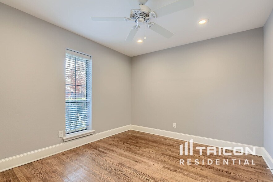 Building Photo - 207 Tanglewood Dr