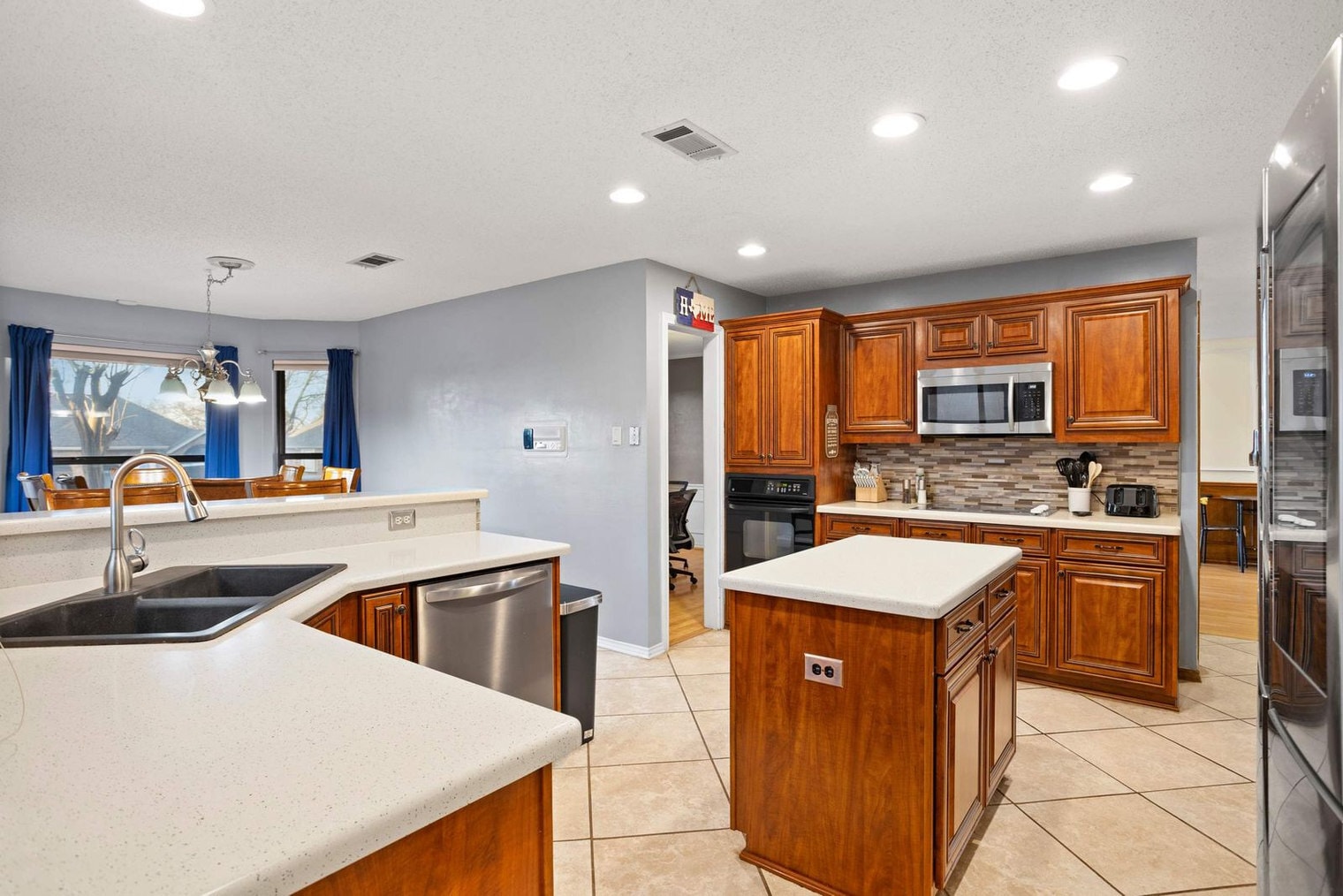 Building Photo - 1424 Cobblestone Dr