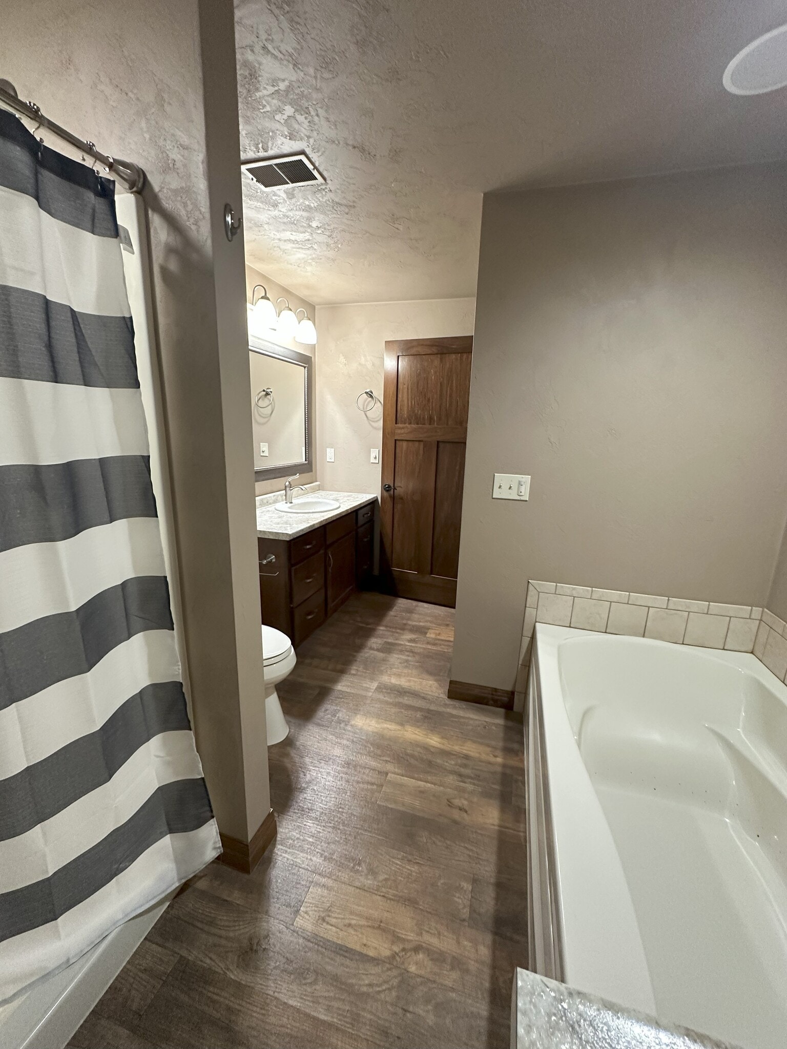 Full Bathroom - W6936 Maple Terrace Rd