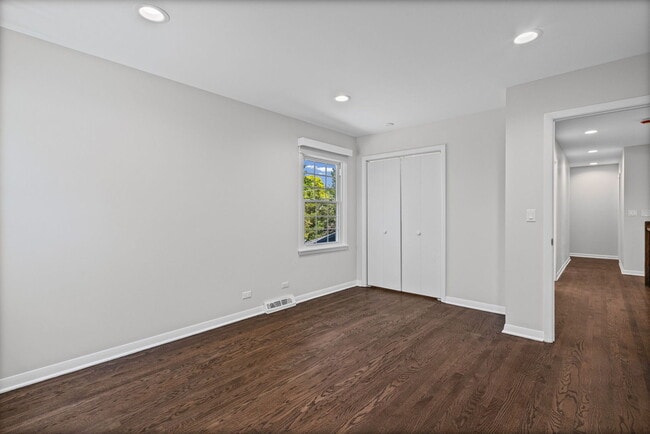 Building Photo - 1150 Willow Ln